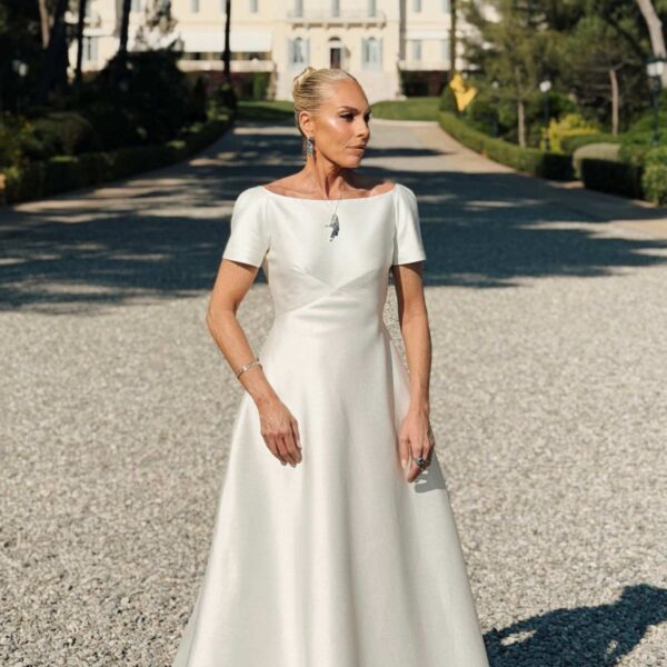 Neusinha Saad estreia no red carpet de Cannes