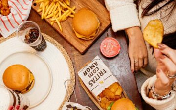 De smash burgers a receitas na brasa, onde celebrar a data em São Paulo