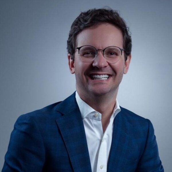 Caio Gazin fala sobre o negócio de semijoias que cresce com base em rede e agilidade