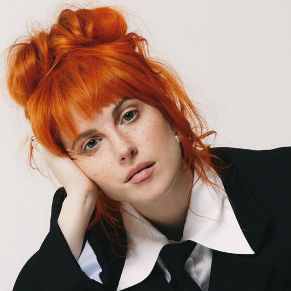 Hayley Williams leva turnê solo a São Paulo com ingressos à venda nesta quarta (6)