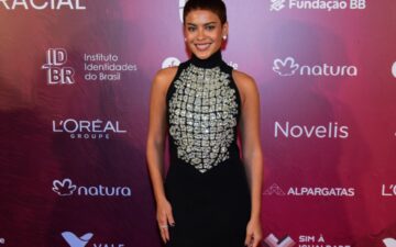 Prêmio Sim à Igualdade Racial reúne famosos no Rio de Janeiro