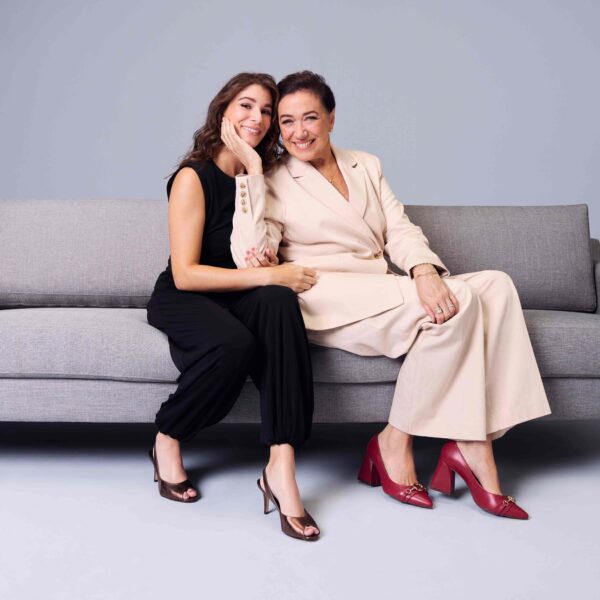 Lilia Cabral e Giulia Bertolli estrelam campanha que traduz laços que atravessam o tempo