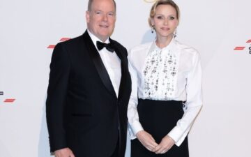 Príncipe Albert e princesa Charlene prestigiam jantar de gala do Grande Prêmio de Mônaco