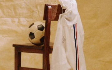 Jacquemus leva sua interpretação do futebol à Galeries Lafayette Paris Haussmann