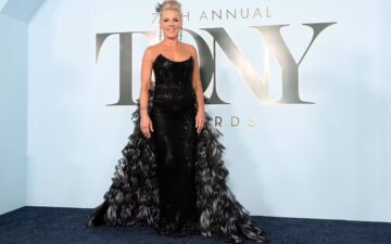 Celebridades movimentam tapete vermelho do Tony Awards 2026