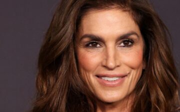 Ícone da moda, Cindy Crawford mantém decisão contra intervenções estéticas no rosto