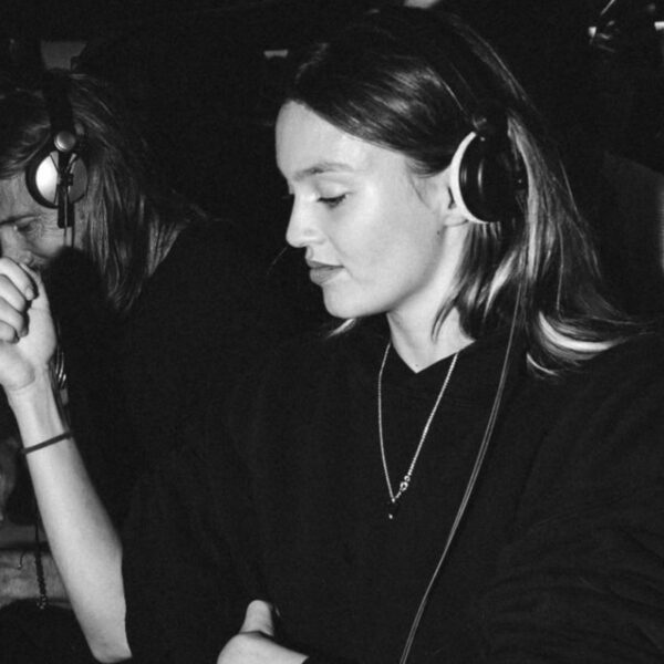 Filha de Bob Sinclar estreia como DJ no Brasil em festa oficial do GP São Paulo de Fórmula 1