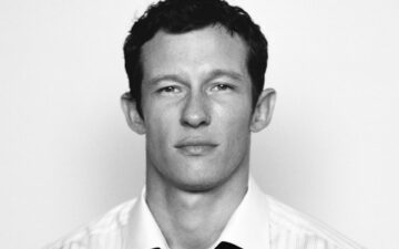 Callum Turner entra para o universo de Johnnie Walker Blue Label