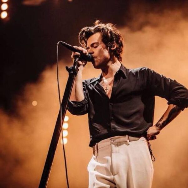Harry Styles desembarca no Brasil para quatro shows em São Paulo
