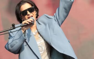Marina Lima celebra 70 anos com turnê que atravessa décadas de carreira