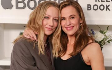 Jennifer Garner e Judy Greer são flagradas em possível set de filmagens de “De Repente 30”