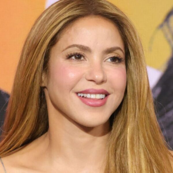 Shakira destina recursos para educação de crianças na Venezuela