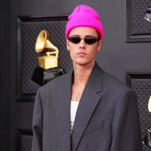 Justin Bieber negocia presença no show da final da Copa do Mundo