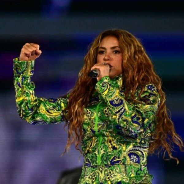 Shakira lidera campanha de ajuda e mobiliza artistas após tragédia na Venezuela