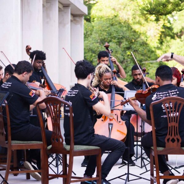 Orquestra Maré do Amanhã encerra temporada em Portugal com concerto na residência do embaixador