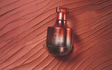 Entre flores e notas ambaradas, o nude vira fragrância
