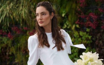 Mariana Coldebella usa vestido feito pela mãe há 42 anos em casamento em Porto Alegre
