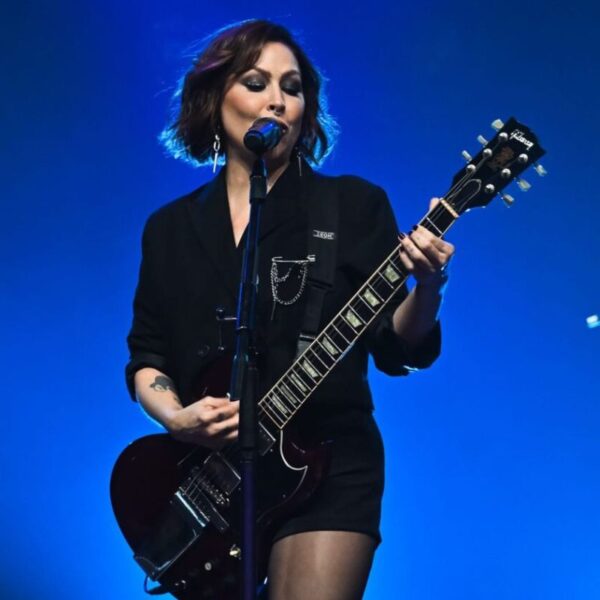 Pitty anuncia novo álbum após sete anos de pausa
