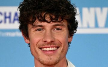 Shawn Mendes revela que está produzindo novo álbum no Brasil
