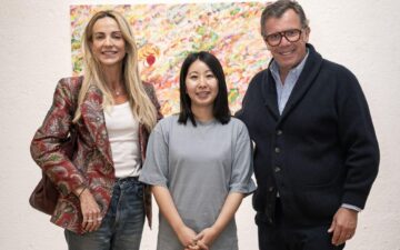 Ayako Rokkaku transforma gesto, cor e movimento em sua estreia individual na América Latina