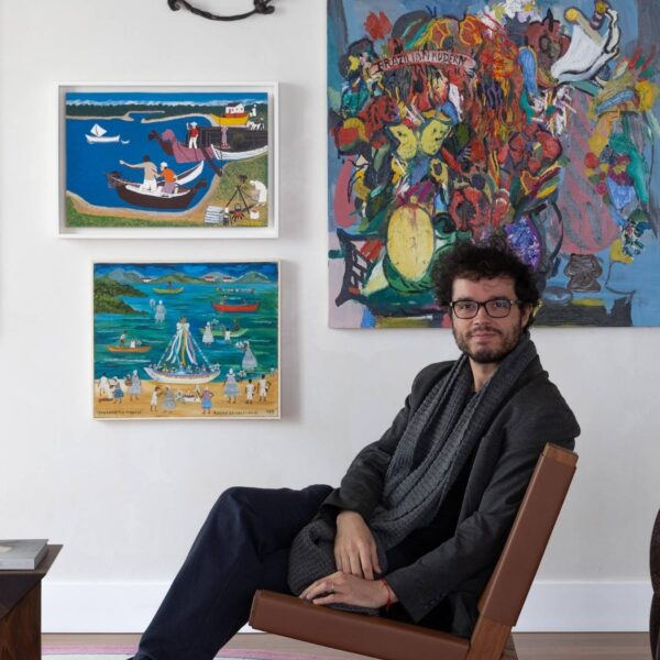 Pedro Coimbra transforma living da CASACOR Rio em uma galeria habitada