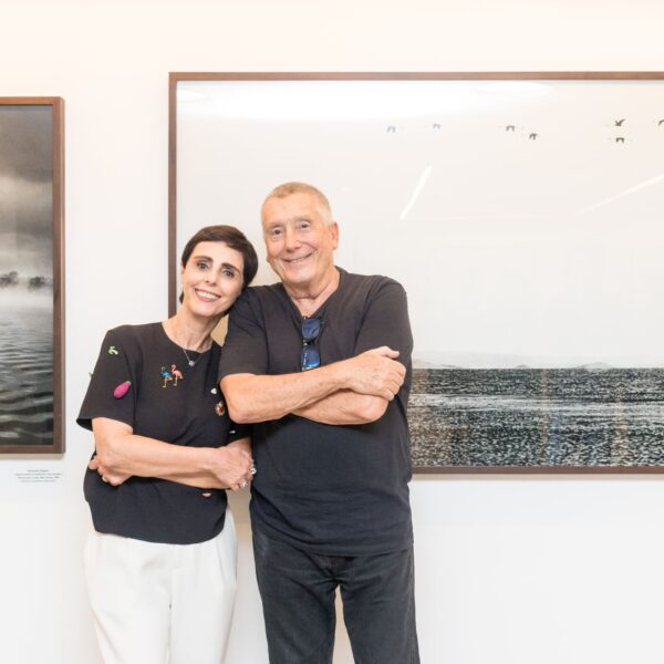 Galeria Mario Cohen celebra 25 anos com abertura de mostra de Sebastião Salgado e Mirella Ricciardi