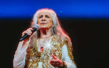 Maria Bethânia é confirmada no Festival de Verão de Salvador 2027