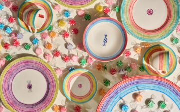 A mesa posta ganha cores, doces e um toque de nostalgia