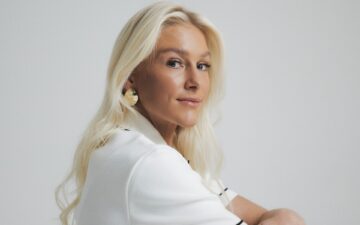 Surfista e medalhista olímpica Tatiana Weston-Webb fala sobre maternidade e o retorno ao circuito mundial de surfe