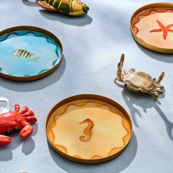 Corais e formas marinhas inspiram nova coleção para a casa