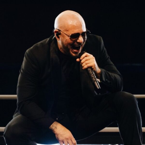 Pitbull anuncia show em São Paulo com participação especial de Pedro Sampaio