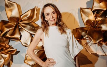 Philippine Leroy-Beaulieu estrela campanha de novo Elixir de Lily