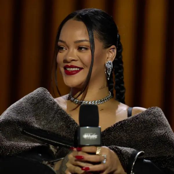Rihanna diz ter cerca de 170 músicas guardadas