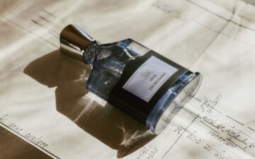 Creed transforma herança franco-britânica em nova fragrância com íris e lavanda