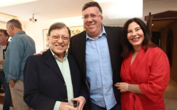 Francisco Barreira celebra 76 anos com feijoada e festa no Chopin