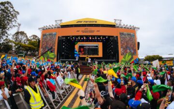 Fanzone do GP São Paulo de F1 terá palco renovado e shows de Iza, João Gomes, Matuê e Paralamas do Sucesso