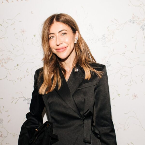Carol Bassi celebra parceria com a Trussardi em encontro em São Paulo