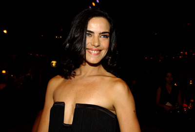 Ana Paula Arósio anda fora de cena. A atriz está de férias na fazenda que tem em Itú.