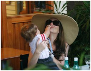 A nova coleção da marca para bebês que leva o nome do filho de Danielle Winits e Cássio Reis, Noah, chegou às prateleiras da Petit Lippe