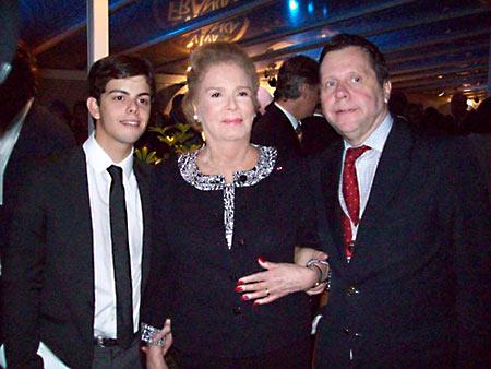 Lily Marinho rouba a cena na abertura do Ano da França no Brasil, no Rio