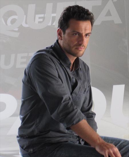 Rodrigo Lombardi é a figurinha da vez