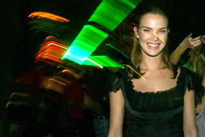 Letícia Birkheuer volta para as passarelas