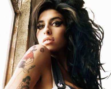 Amy Winehouse vai parar em hospital em Santa Lucia