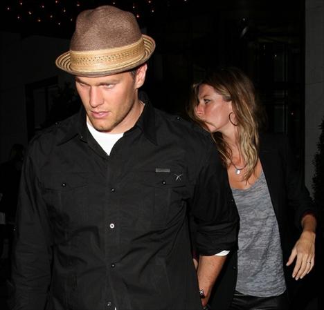Gisele marca presença na festa de Harry Josh