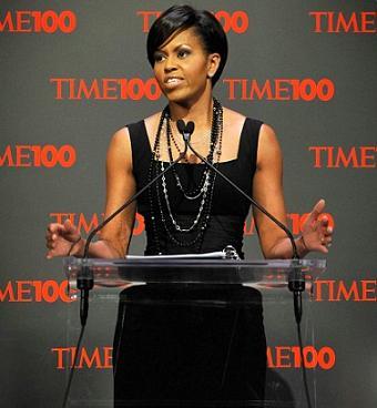 Michelle Obama usa penteado diferente em evento