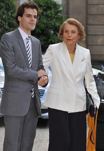 Mulher mais rica da Europa prova que não está louca