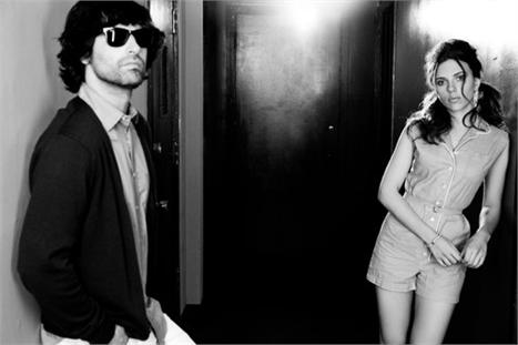 Scarlett Johansson lança novo vídeoclipe na internet.