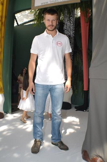 Rodrigo Hilbert conversou com o Glamurama no backstage da marca 1+1 no primeiro dia da 9º edição do Iguatemi Fashion Kids.