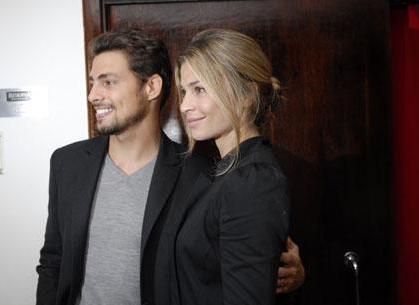 Grazi Massafera fará sua primeira vilã em  “Bom dia, Frankenstein”, a nova trama das 7 da Globo. A atriz está fazendo aulas de Kung Fu e rapel para compor o personagem.