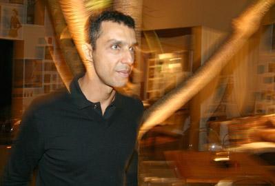 Cresce a cartela de negócios de João Paulo Diniz. O empresário ficou sócio da Globalbev, distribuidora no Brasil de produtos como a batata Pringles e a vodca Stolichnaya.